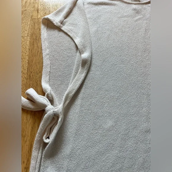 H&M Women’s Knit Boat Neck Poncho Top Off White Ties on the Side Size Large - Picture 5 of 8